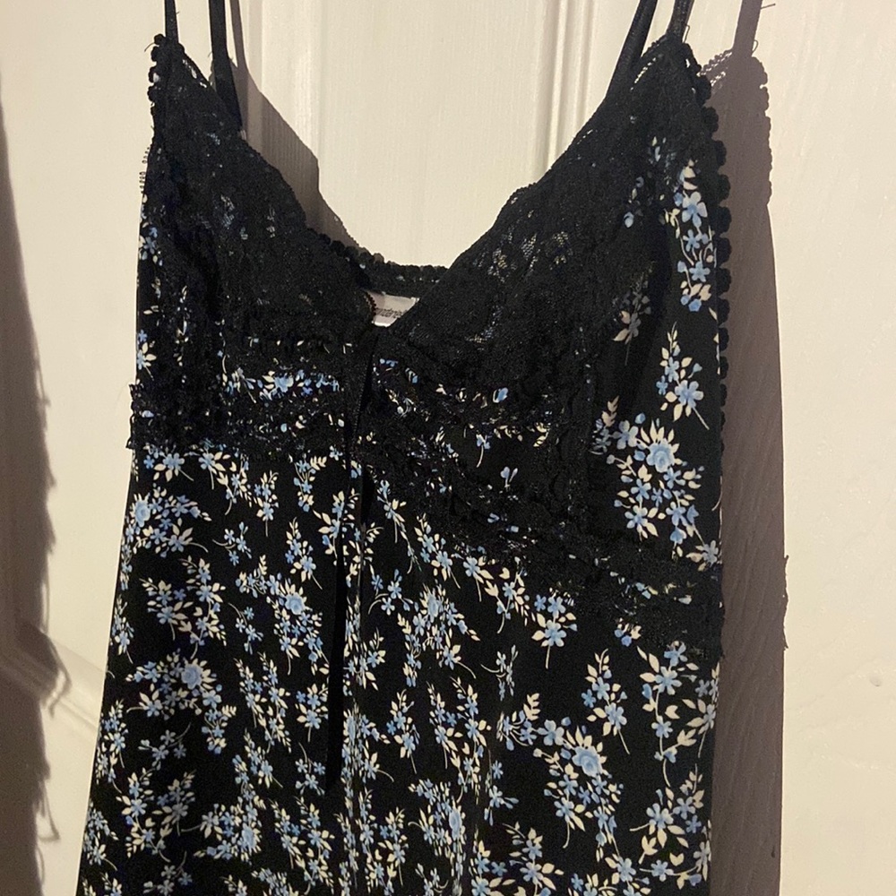 Blue floral print cami- juniors L
